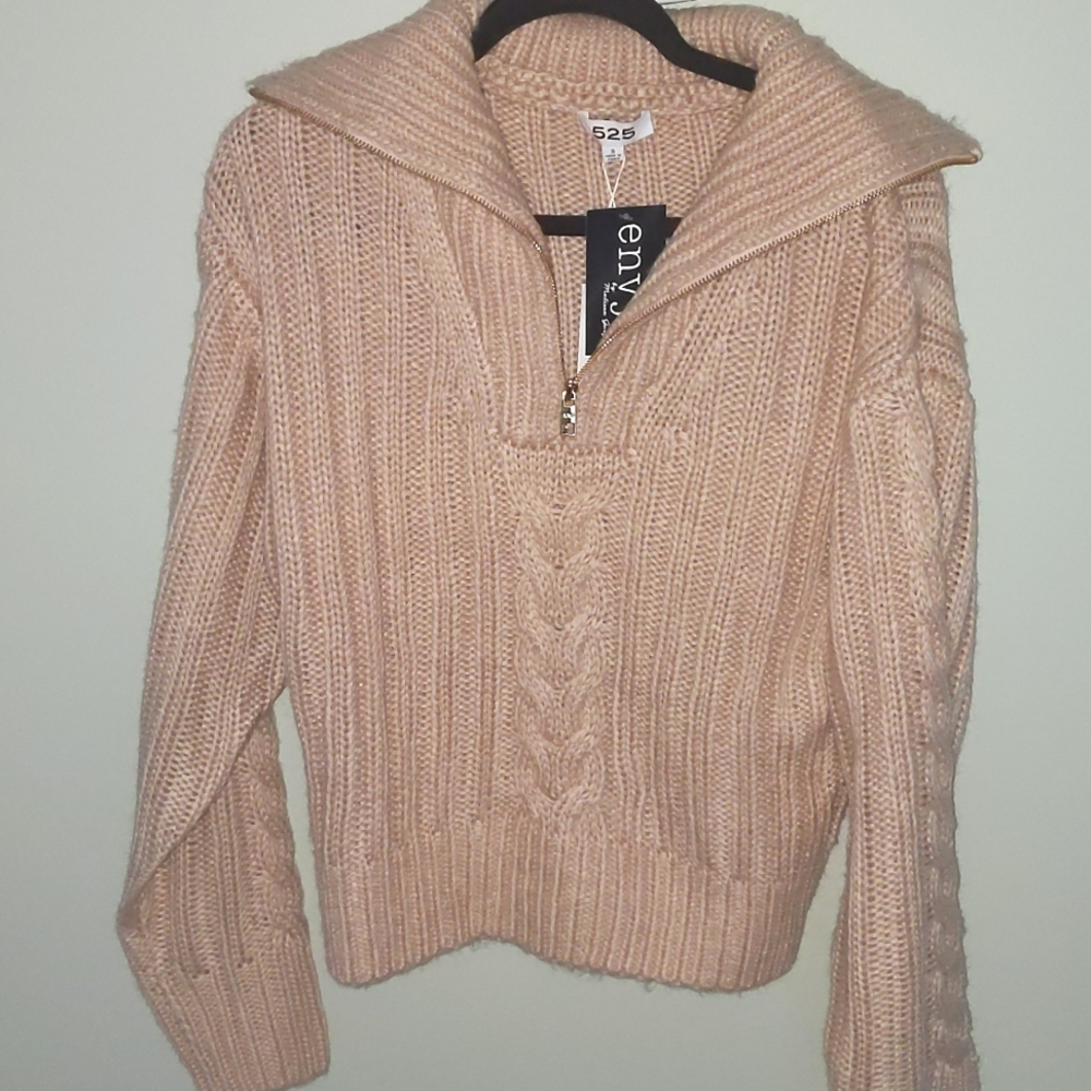 Pullover sweater